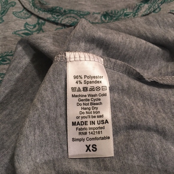 LuLaRoe Patrick T XS Short Sleeve Green Paisley - Picture 6 of 8